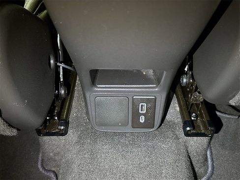 Used 2024 Buick Encore GX Sport Touring image 21