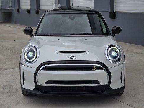 Used 2024 MINI Cooper SE image 3