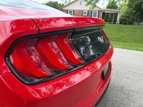 Used 2022 Ford Mustang Coupe RWD image 21