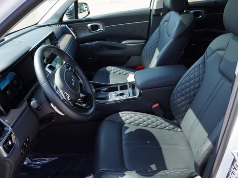 Certified 2023 Kia Sorento SX Prestige AWD/4WD image 15