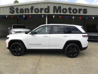 Used 2023 Jeep Grand Cherokee Limited w/ Black Appearance Package