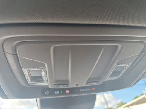 Used 2024 Chevrolet Silverado 1500 LT image 23