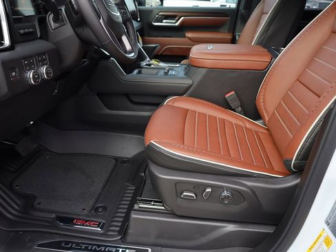 New 2026 GMC Sierra 3500 Denali Ultimate image 11