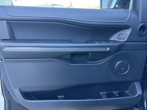 Used 2024 Ford Expedition XLT image 14