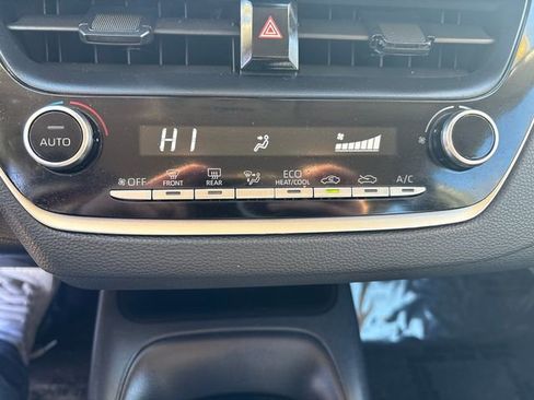 Certified 2022 Toyota Corolla LE image 33