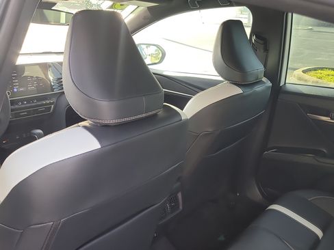 Used 2025 Toyota Camry SE FWD image 12