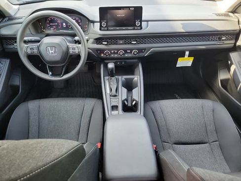 Used 2025 Honda Accord SE image 11