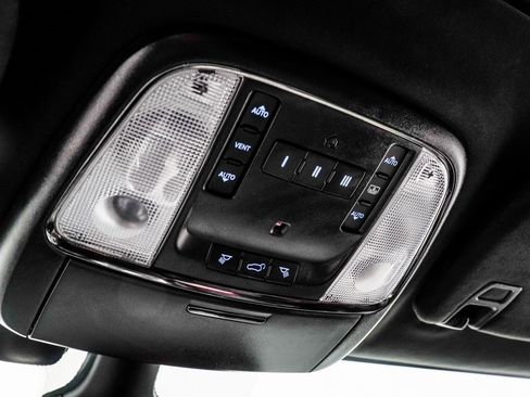 Used 2018 Jeep Grand Cherokee Trackhawk image 40