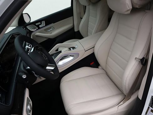 New 2026 Mercedes-Benz GLS 450 4MATIC image 34