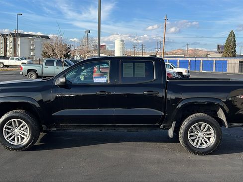 Used 2024 Chevrolet Colorado LT image 9