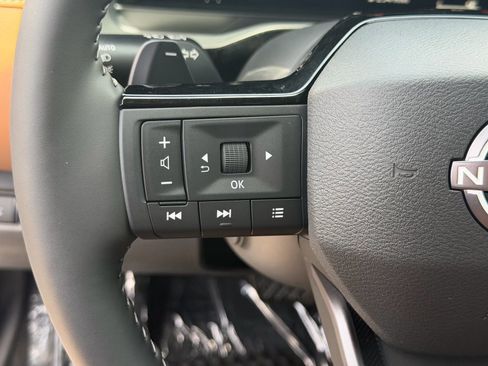 New 2026 Nissan Pathfinder Platinum AWD/4WD image 22
