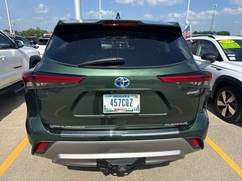 Used 2023 Toyota Highlander Platinum AWD/4WD image 9