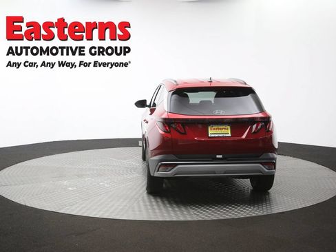Used 2025 Hyundai Tucson SEL AWD/4WD image 38