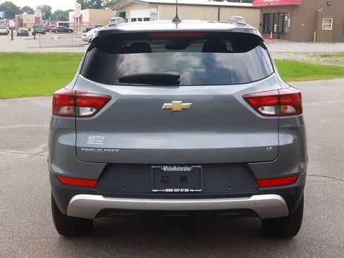 Used 2021 Chevrolet TrailBlazer LT w/ Convenience Package FWD image 6
