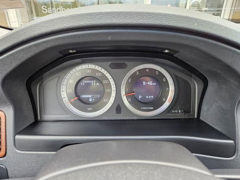Used 2011 Volvo XC70 3.2 AWD/4WD image 24