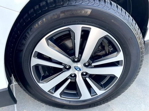 Used 2018 Subaru Outback 2.5i Limited AWD/4WD image 6