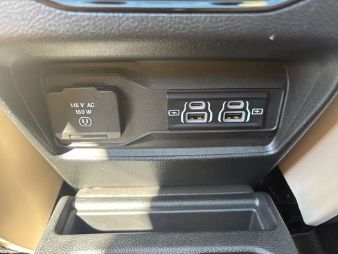 Used 2022 Jeep Grand Cherokee L Limited w/ Luxury Tech Group II image 39