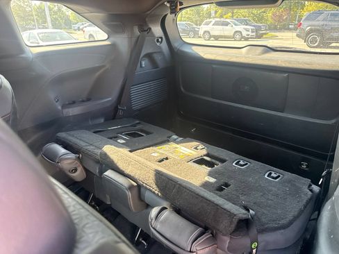 Used 2021 Toyota Sienna XSE w/ XSE Plus Package FWD image 15