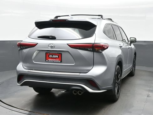 Used 2023 Toyota Highlander XSE AWD/4WD image 5
