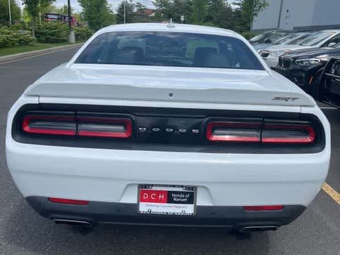 Used 2016 Dodge Challenger SRT w/ Technology Group RWD image 5