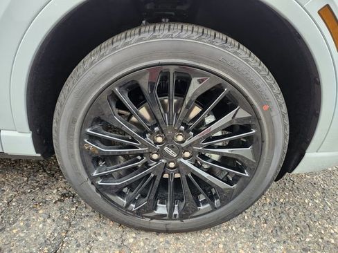 New 2026 Lincoln Corsair Premiere image 17