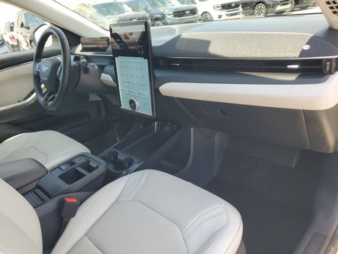 Used 2025 Ford Mustang Mach-E Premium RWD image 18