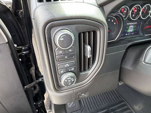 Used 2022 Chevrolet Silverado 2500 Custom w/ Custom Value Package AWD/4WD image 21