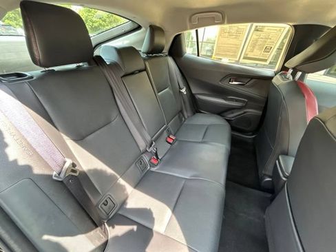Used 2025 Toyota Prius Plug-In Hybrid FWD image 34