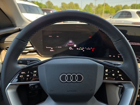 Certified 2025 Audi Q5 Prestige image 10