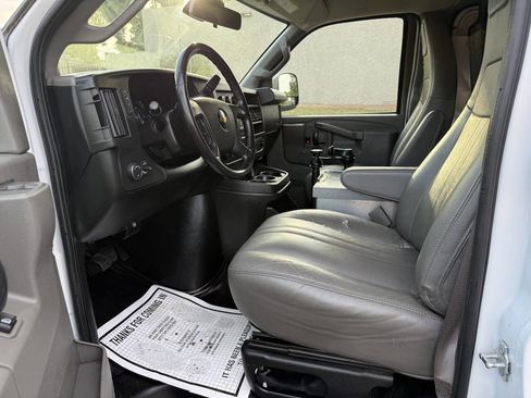 Used 2020 Chevrolet Express 2500 w/ Driver Convenience Package image 5