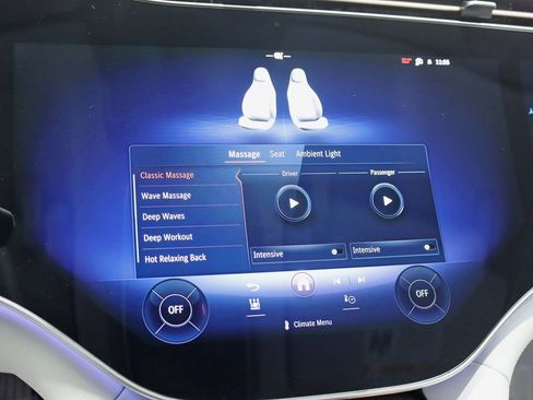 Used 2022 Mercedes-Benz EQS 580 580 image 24