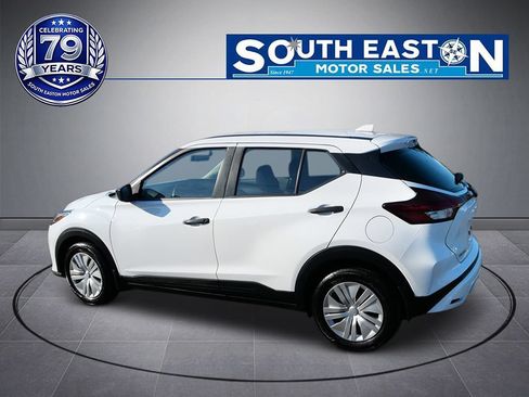 Used 2023 Nissan Kicks S FWD image 8
