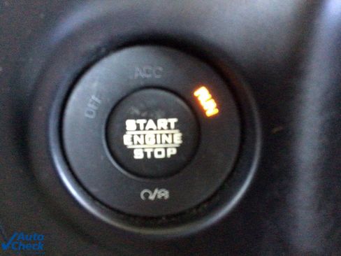 Used 2021 Jeep Wrangler Unlimited Sahara image 32