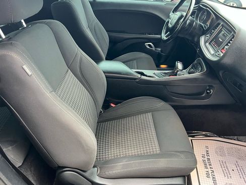 Used 2019 Dodge Challenger SXT image 16
