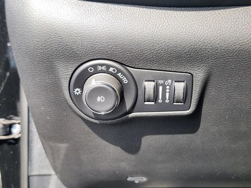 New 2026 Jeep Compass Limited w/ Sun, Sound & Navigation Group AWD/4WD image 24