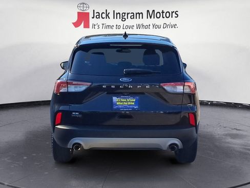 Used 2021 Ford Escape SE FWD image 4
