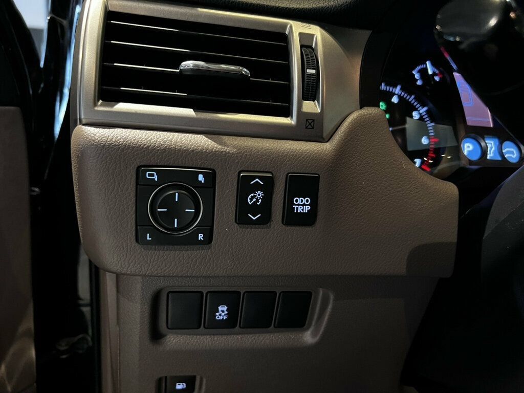 Used 2019 Lexus GX 460 w/ Navigation Package AWD/4WD image 36