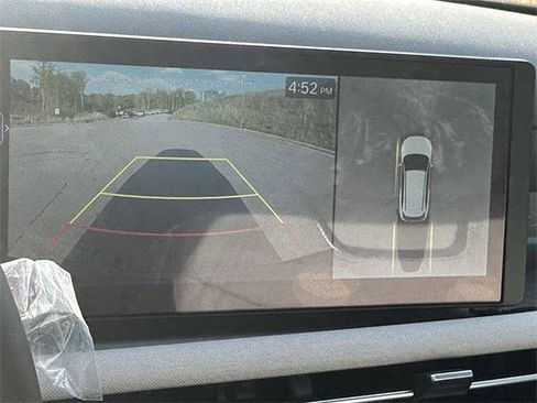 New 2025 Hyundai Tucson Limited image 28