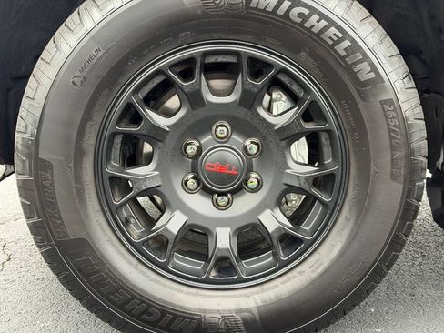 Certified 2025 Toyota 4Runner TRD Off-Road AWD/4WD image 12