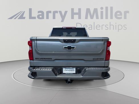 Certified 2025 Chevrolet Silverado 1500 Custom w/ LPO, Dark Essentials Package AWD/4WD image 12
