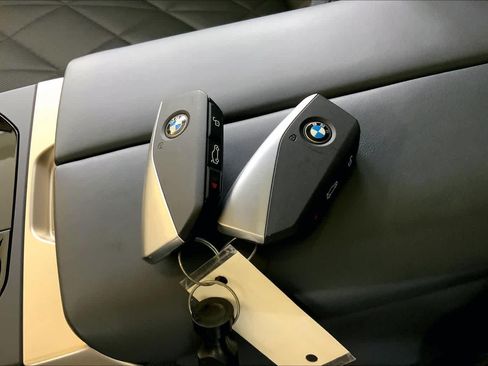 Used 2024 BMW iX xDrive50 w/ Premium Package AWD/4WD image 14