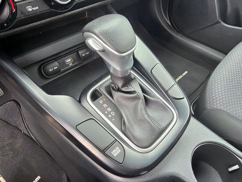 Used 2022 Kia Soul LX image 22