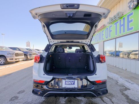 Used 2024 Buick Encore GX Sport Touring image 22