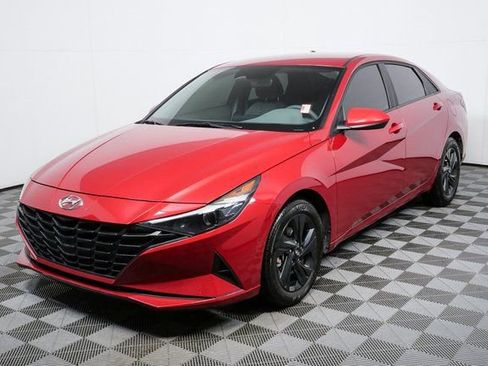 Used 2023 Hyundai Elantra SEL w/ Cargo Package image 21