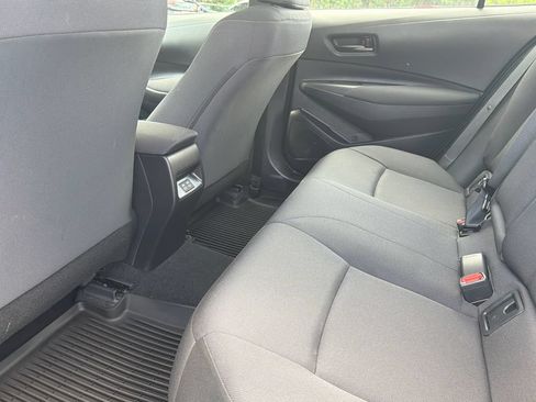 Used 2025 Toyota Corolla LE FWD image 21