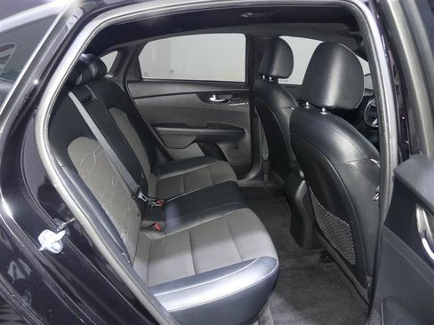 Used 2021 Kia Forte GT-Line w/ GT-Line Premium Package image 28