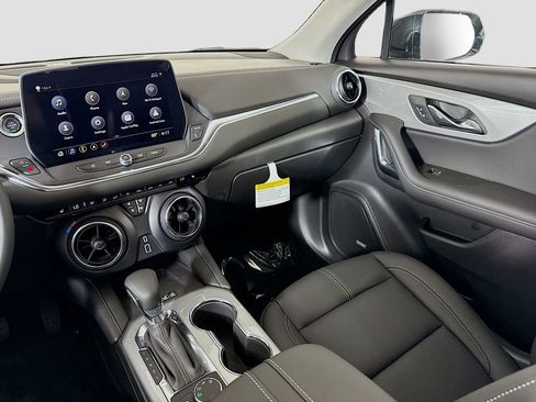 New 2025 Chevrolet Blazer LT w/ Sound & Technology Package image 24