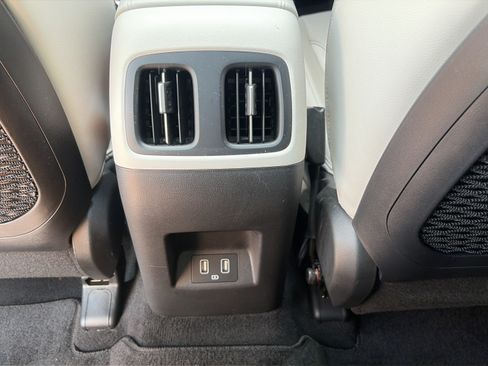 Certified 2024 Hyundai Tucson Limited FWD image 10