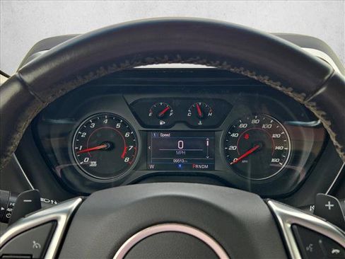 Used 2022 Chevrolet Camaro LT RWD image 8