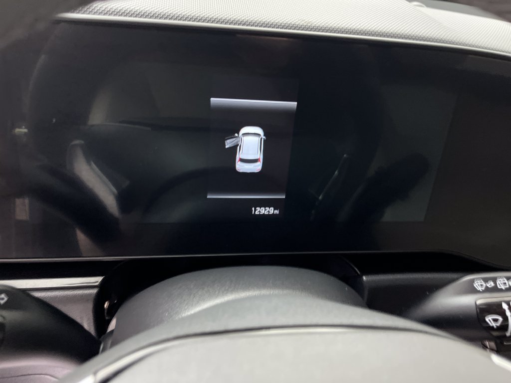 Used 2025 Kia Niro EX Touring FWD image 17